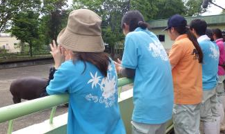 飼育員みんなで 飼育員みんなで